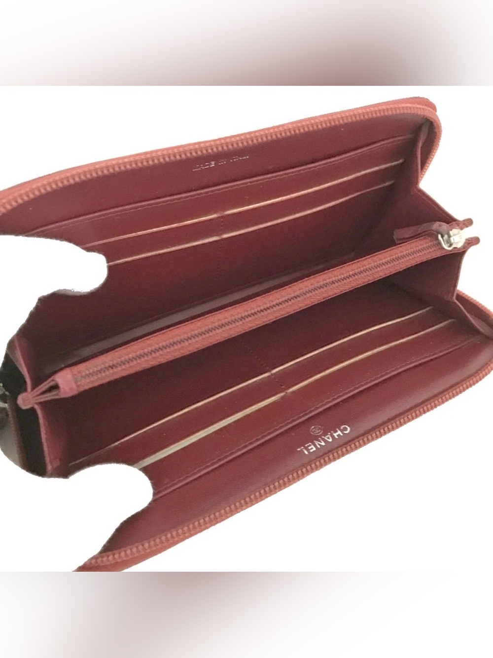 CHANEL Burgundy Camellia Embossed Leather Zip Wallet with CC Logo - Picture 2 of 6